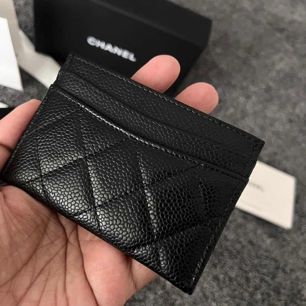 CHANEL•BNIB CAVIAR CARD HOLDER